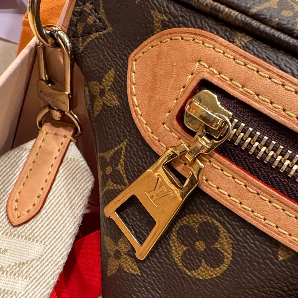 Louis Vuitton Brown High Rise Crossbody Bag - Picture 5 of 17